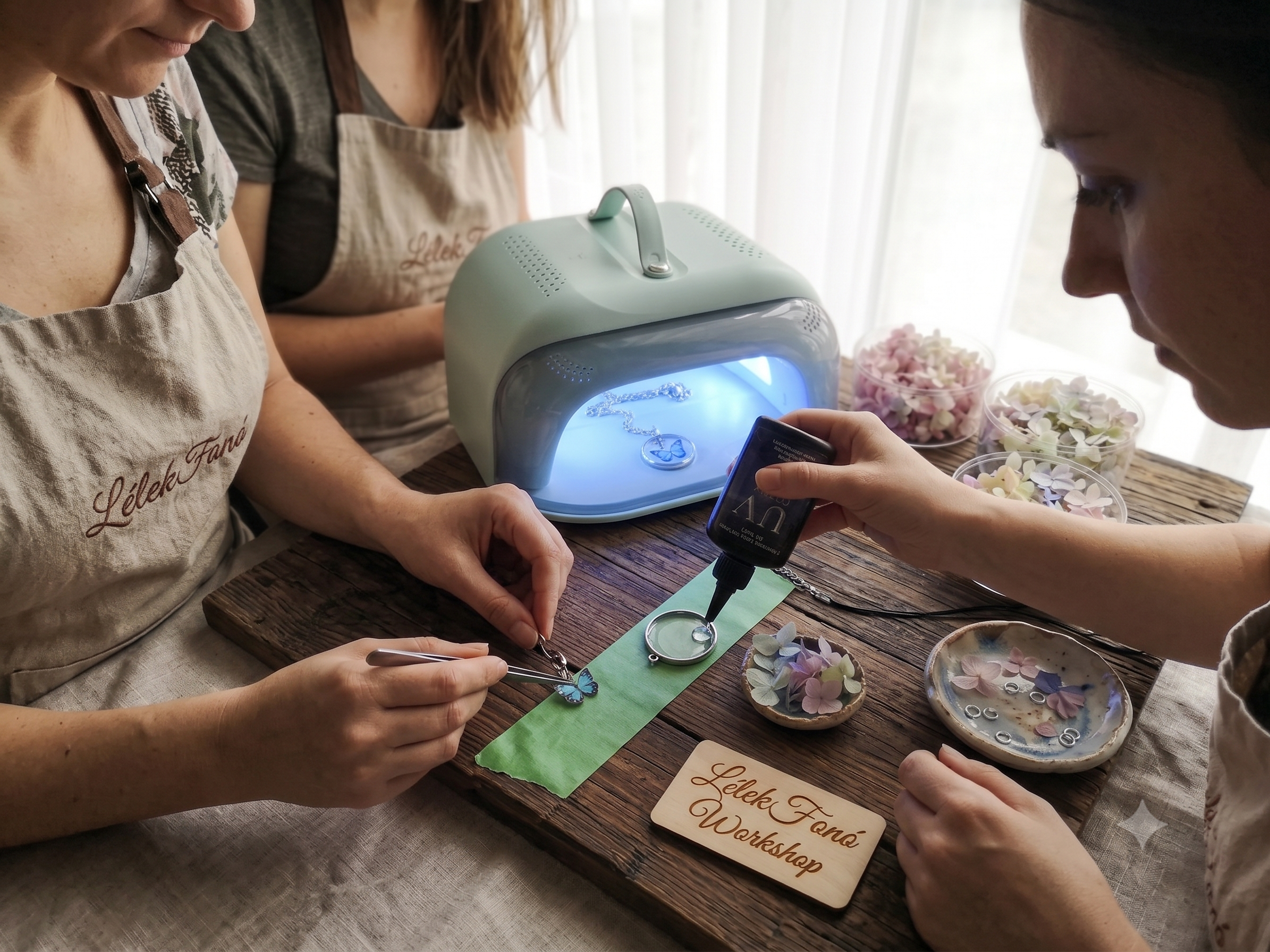 LélekFonó Workshop – Epoxigyanta medál készítés - Image 2